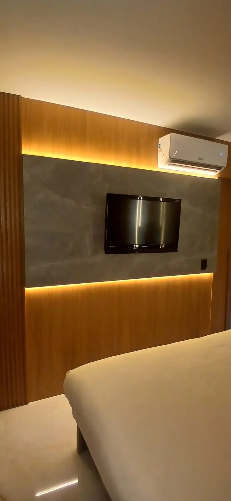 Painel de quarto planejado em dormitório
